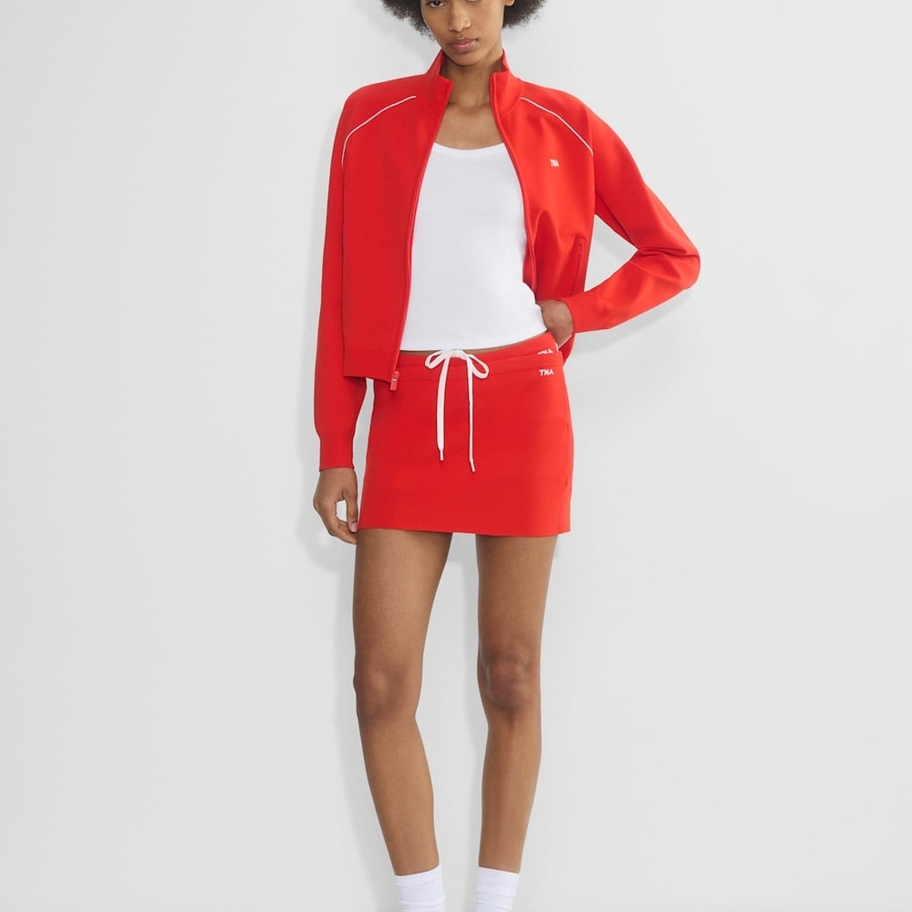Aritzia NWT Vibrant Red TNA Skirt